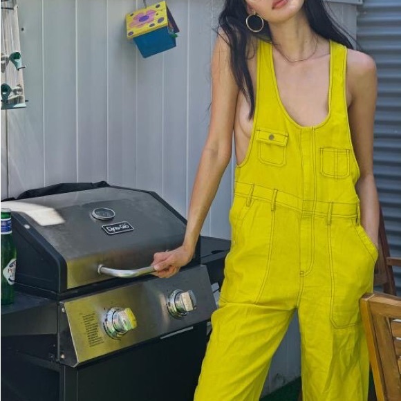 Urban Outfitters Camille Linen Blend Zip Up Chartreuse Overalls Size Small Shrek - Picture 2 of 6